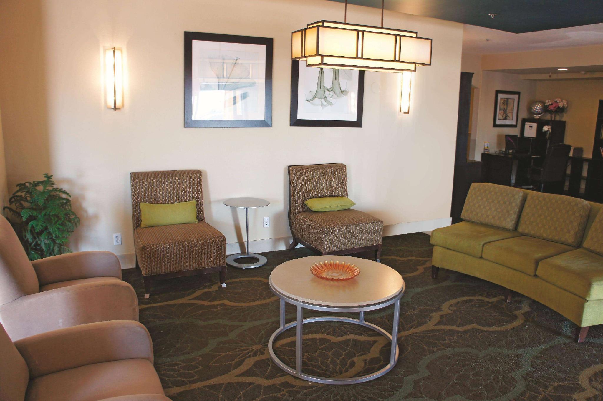 La Quinta By Wyndham Henderson-Northeast Denver Exterior photo