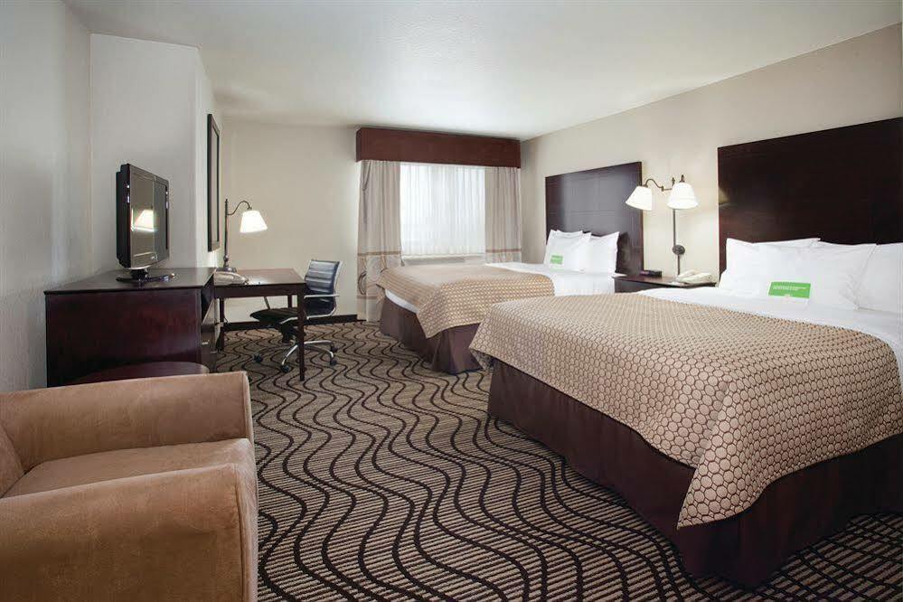 La Quinta By Wyndham Henderson-Northeast Denver Exterior photo