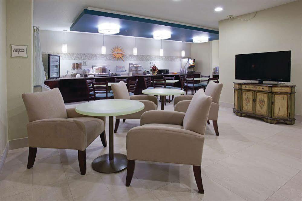 La Quinta By Wyndham Henderson-Northeast Denver Exterior photo